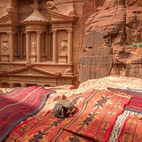A Varázslatos Jordánia: Egy Utazás a Történelem, Kultúra és Természeti Csodák Világába