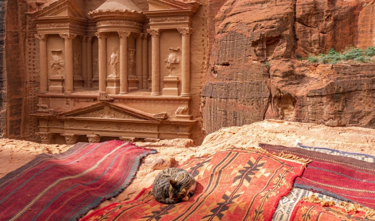 A Varázslatos Jordánia: Egy Utazás a Történelem, Kultúra és Természeti Csodák Világába